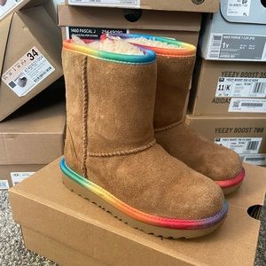 Kids classic Uggs size 12